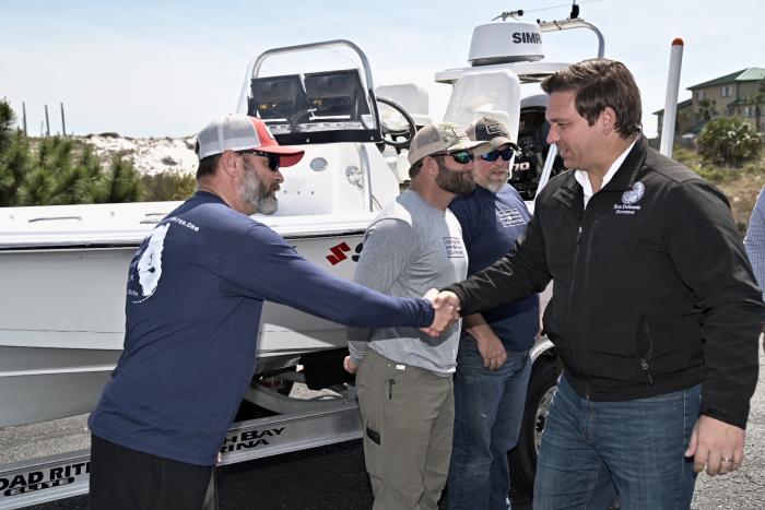 Governor Attends Captains For Clean Water Skiff Challenge